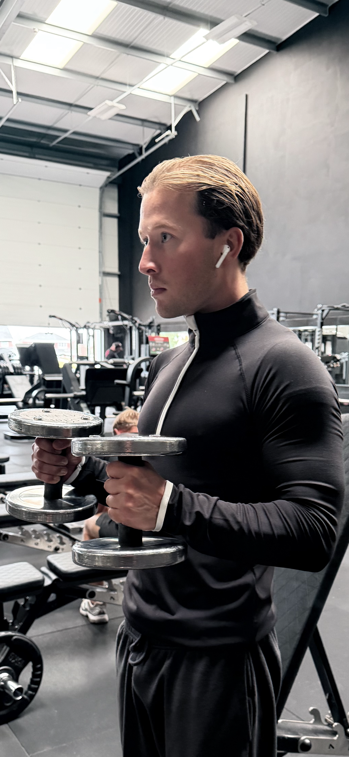 Muscle Fit Quarter Zip